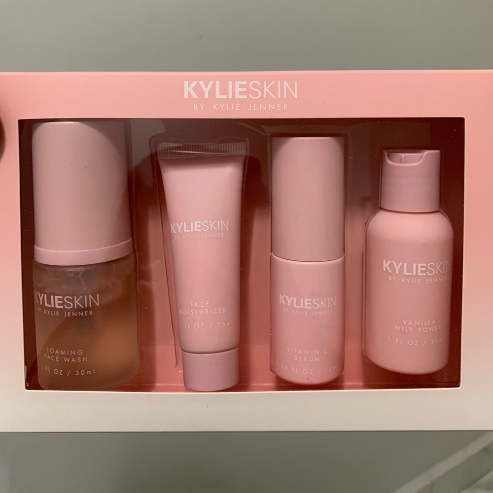 SOLD Kylie Skin Travel Kit